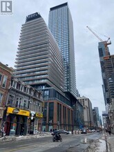 Building Photo - 501 Yonge St