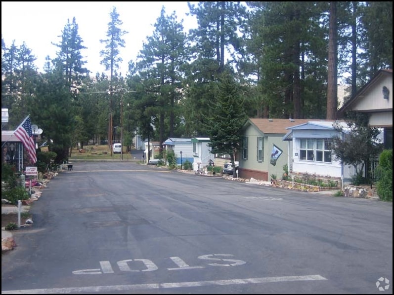 Building Photo - Trail End Park