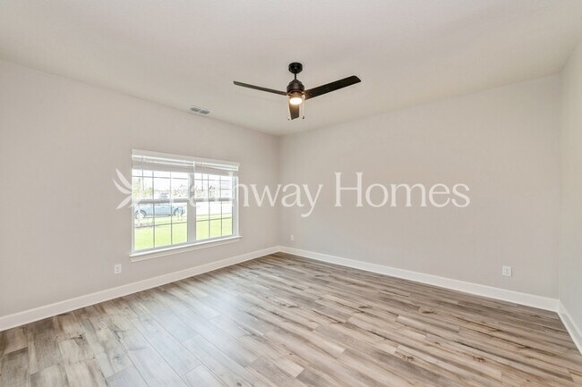 Building Photo - 601 Brookside Dr