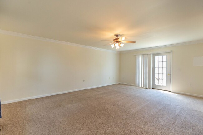 Building Photo - 59 Stork Ln