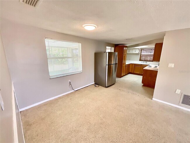 Foto del edificio - 3316 Coldwell Dr
