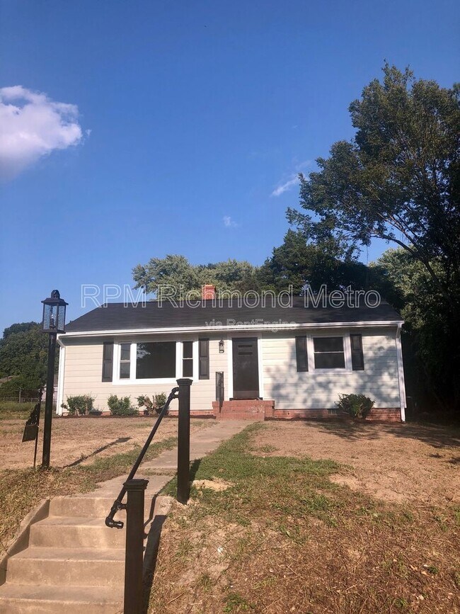 Building Photo - 5901 Bonneau Rd