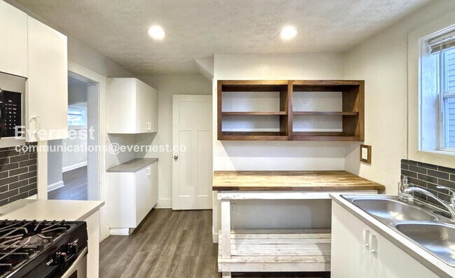 Foto del edificio - 1098 E 17th Ave