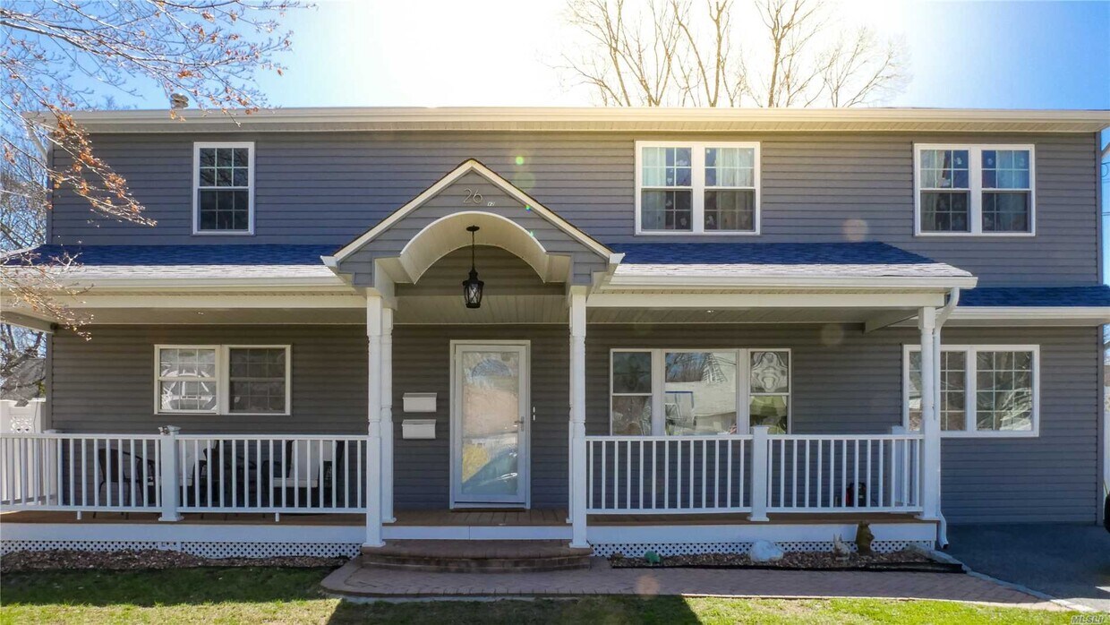 26 Brookes Rd, North Babylon, NY 11703 House Rental in North Babylon