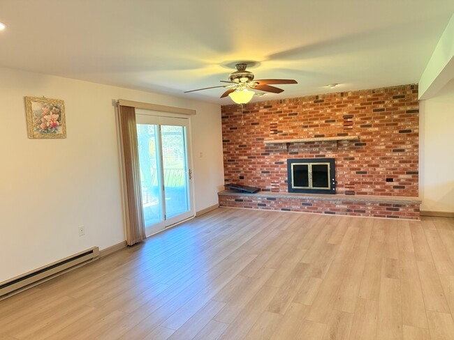 Building Photo - 225 Greenwave Blvd