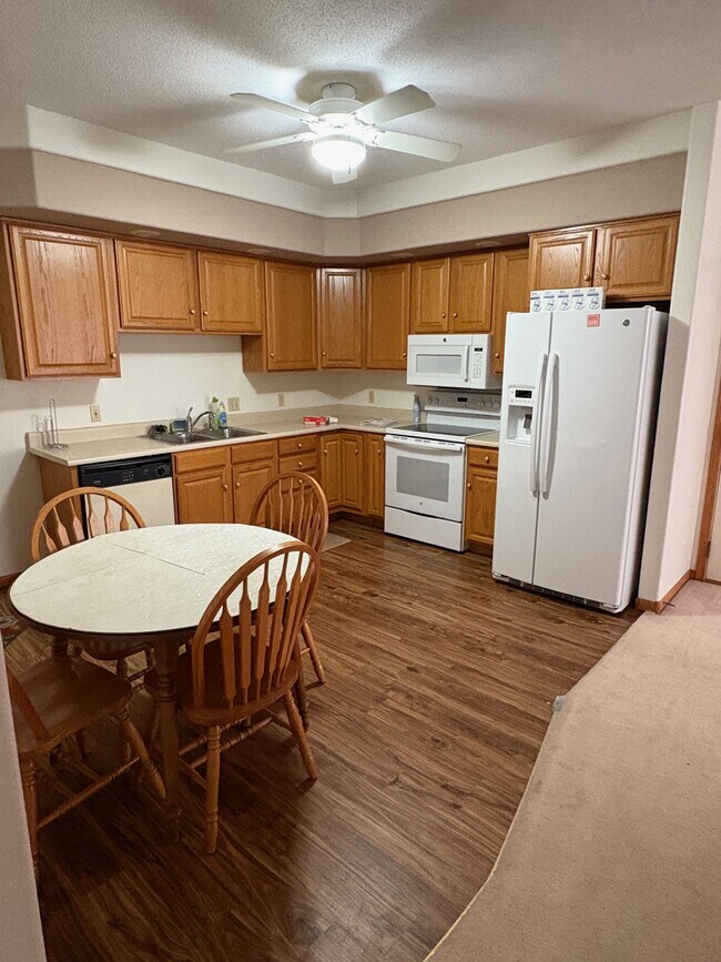 Foto del edificio - 1104 E 15th St