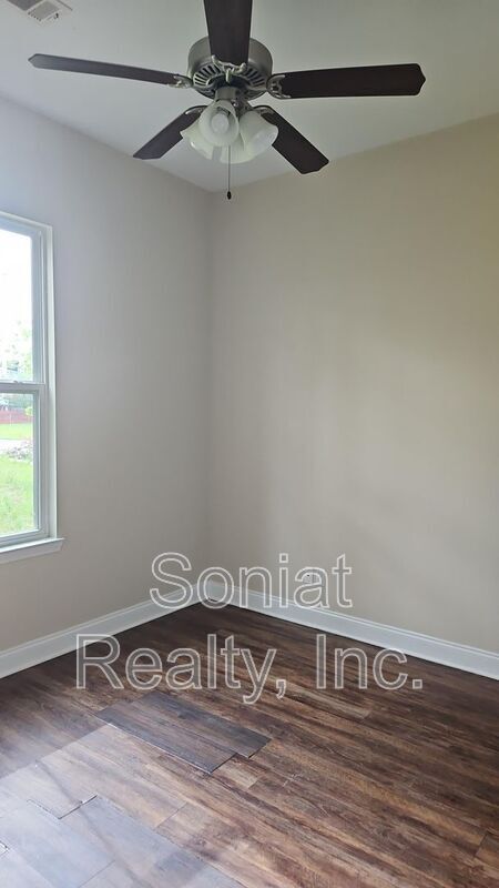 Foto del edificio - 4903 Lonely Oak Dr