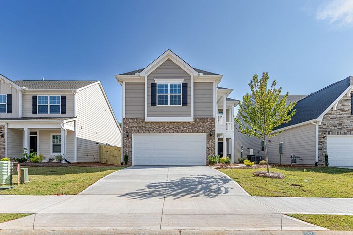 Foto principal - Brand New House in Greenville, Balcony