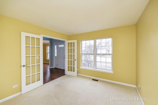 Building Photo - 2217 Cheshire Dr