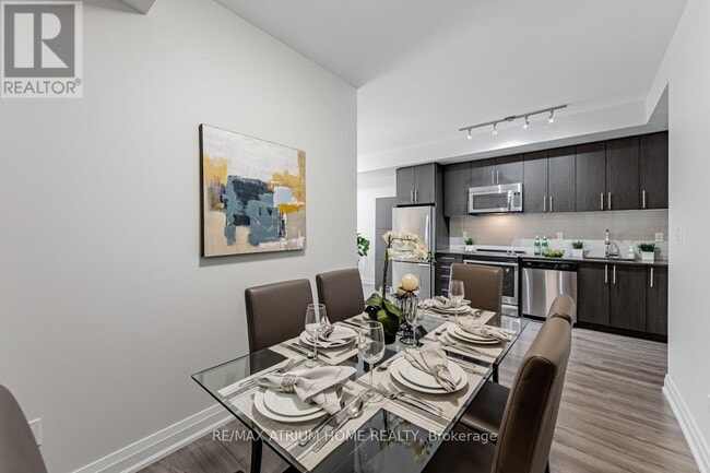 Building Photo - 780-780 Sheppard Ave E