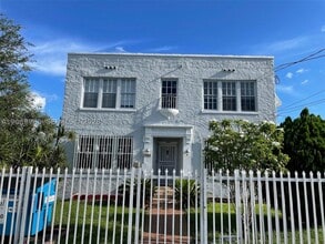 Building Photo - 3364 SW 2nd St