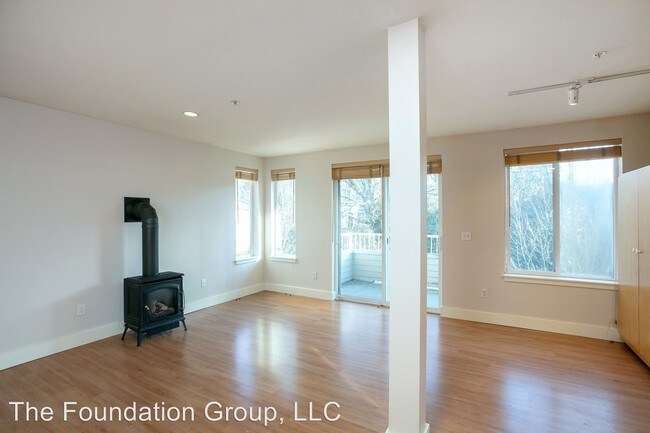 Building Photo - 4032 Stone Way N