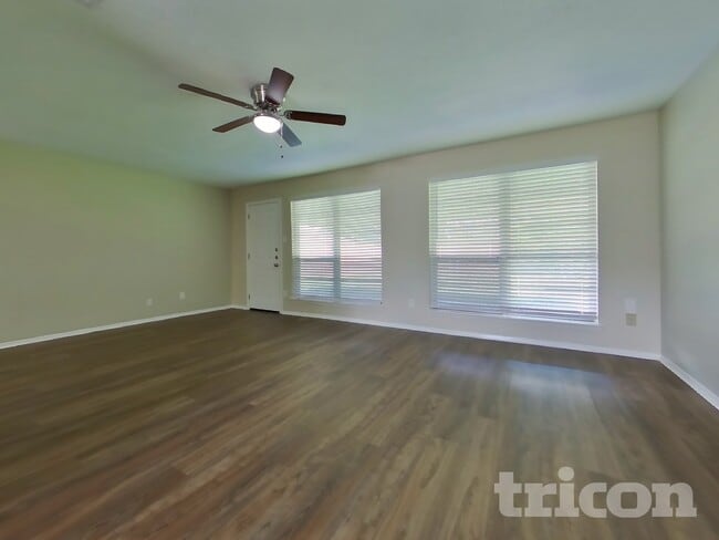 Building Photo - 2706 King James Ct