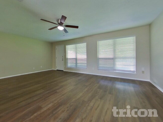 Foto del edificio - 2706 King James Ct