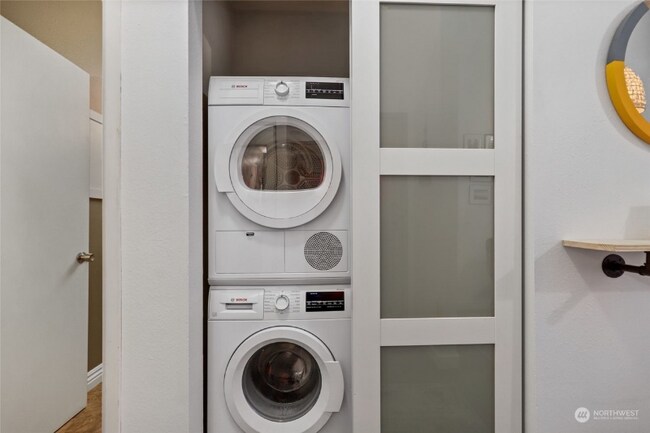 Foto del edificio - 3608 14th Ave W