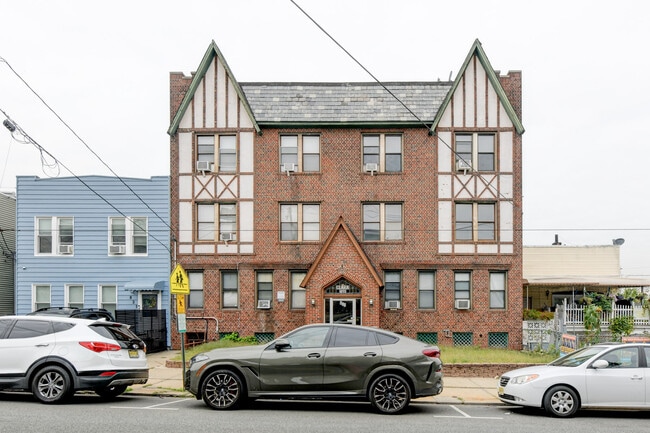 Building Photo - 901 Grand Ave