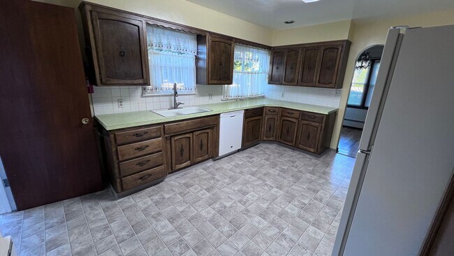 Foto del edificio - South Hill Charming 3 bed 2 bath in quiet ...