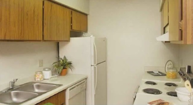 Kitchen - Burnett Place Apartments