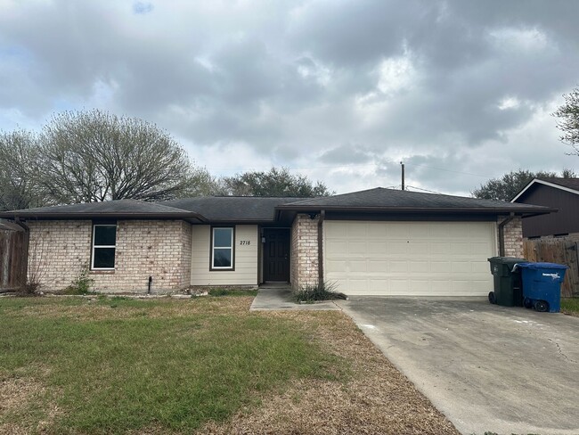 Building Photo - Ready for move in