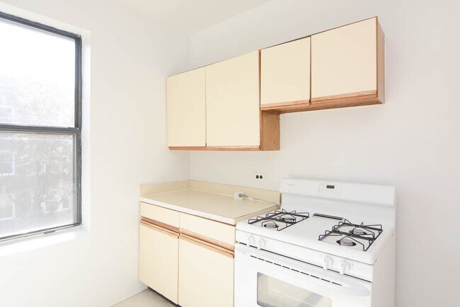 Foto del edificio - 1532 N Kedzie Ave