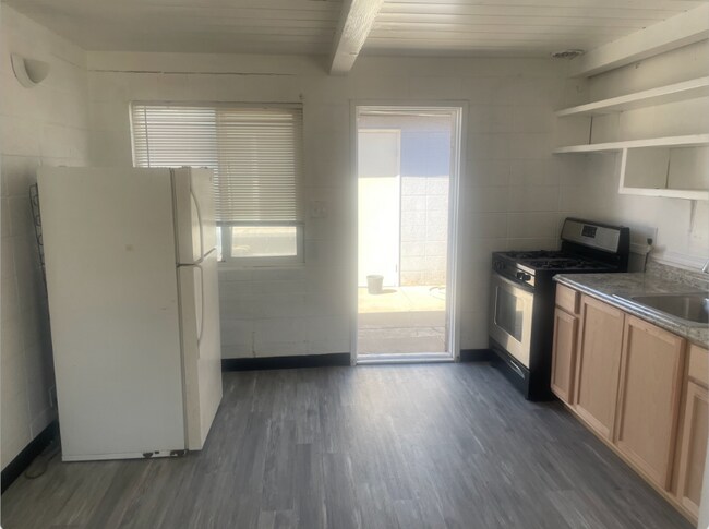 Foto del edificio - 11 E San Joaquin St