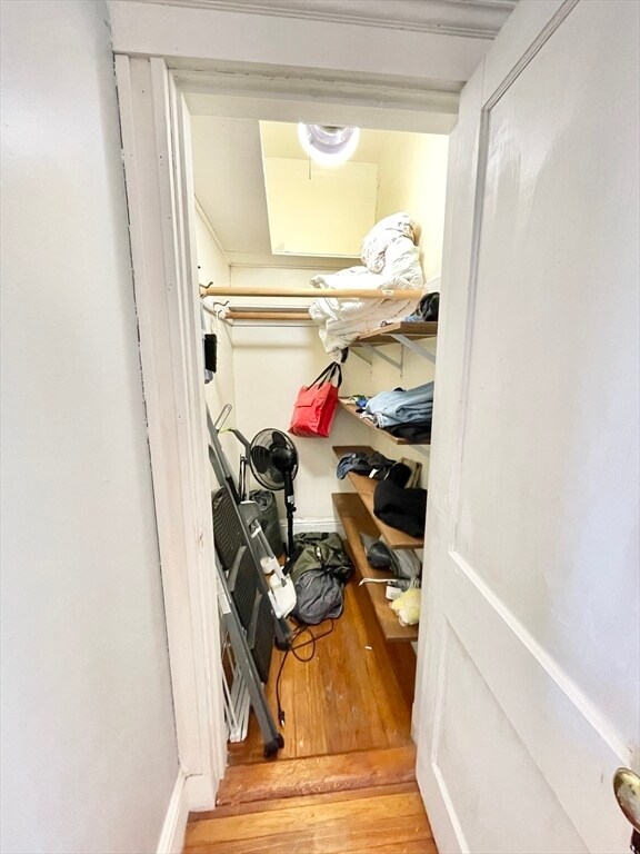 Building Photo - 131 Park Dr