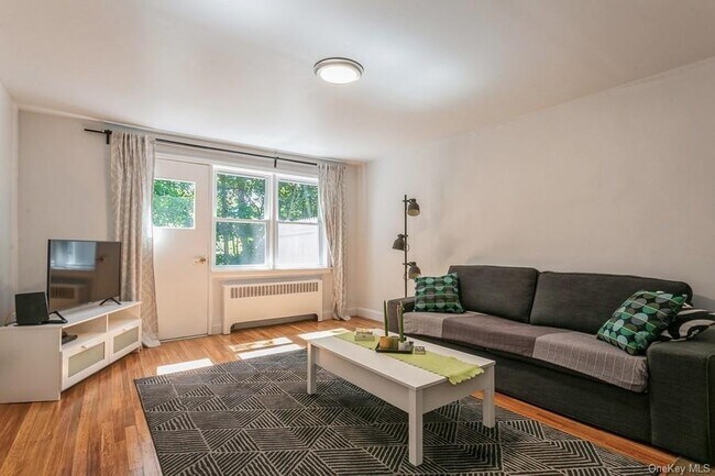 Foto del edificio - 45 Carpenter Ave