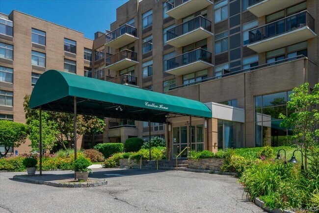 Foto del edificio - 35 N Chatsworth Ave