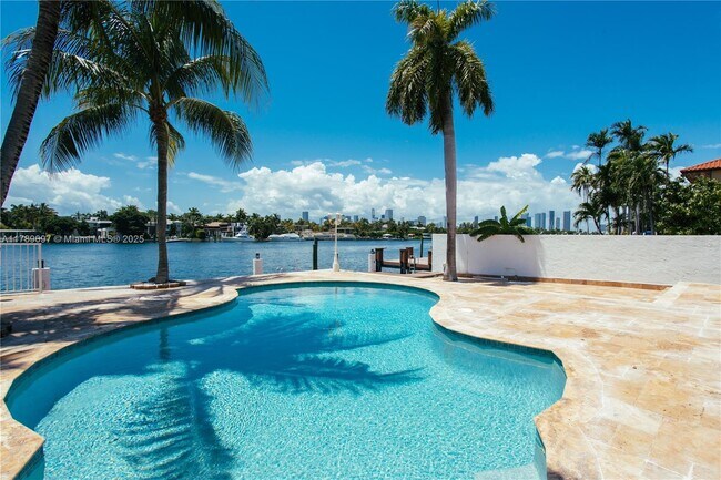Building Photo - 72 S Hibiscus Dr