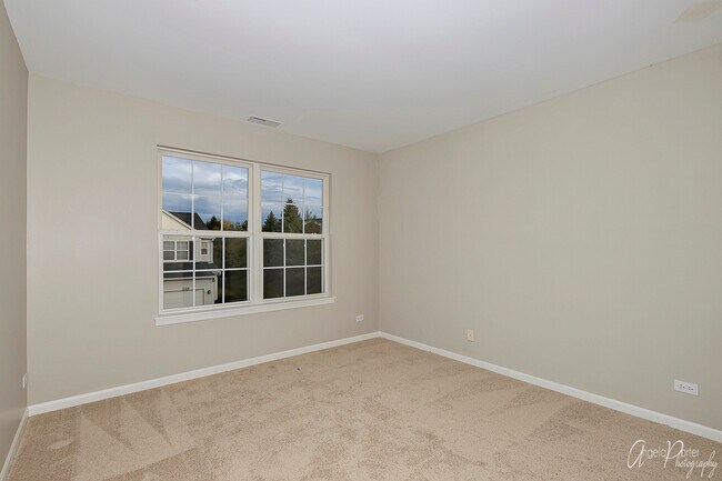 Building Photo - 3152 Falling Waters Ln