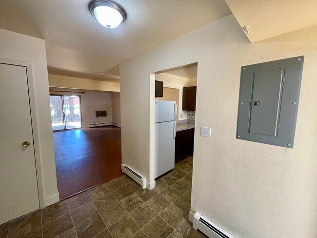 Building Photo - Beautiful Two-story, 3 Bed, 1.5 Bath Condo 1/2 Mile from CSU!