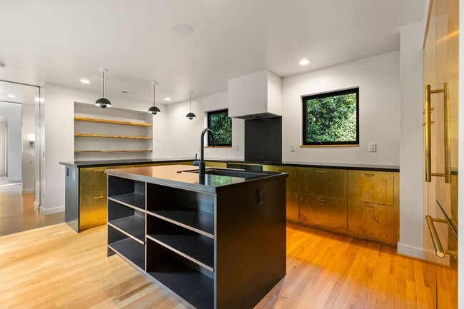 Foto del edificio - 5117 SW Lowell St