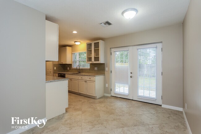 Building Photo - 8045 Lamb Ct