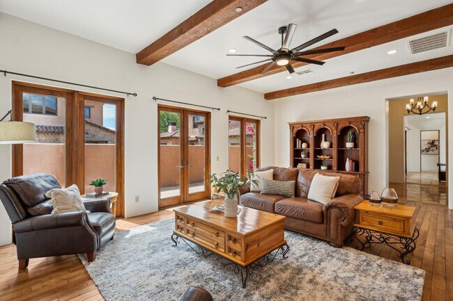 Foto del edificio - 7701 E Golden Eagle Cir