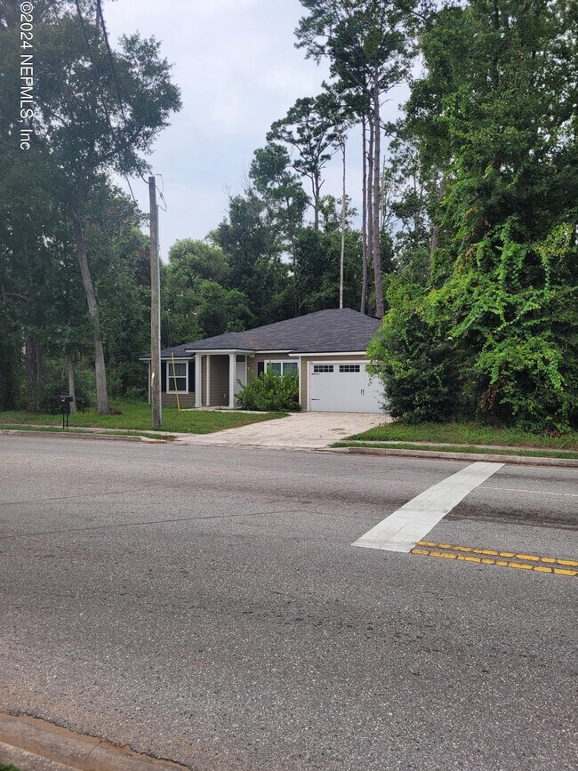 Foto del edificio - 3988 Spring Glen Rd