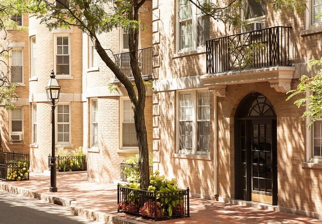 Building Photo - The Clearway Apartments