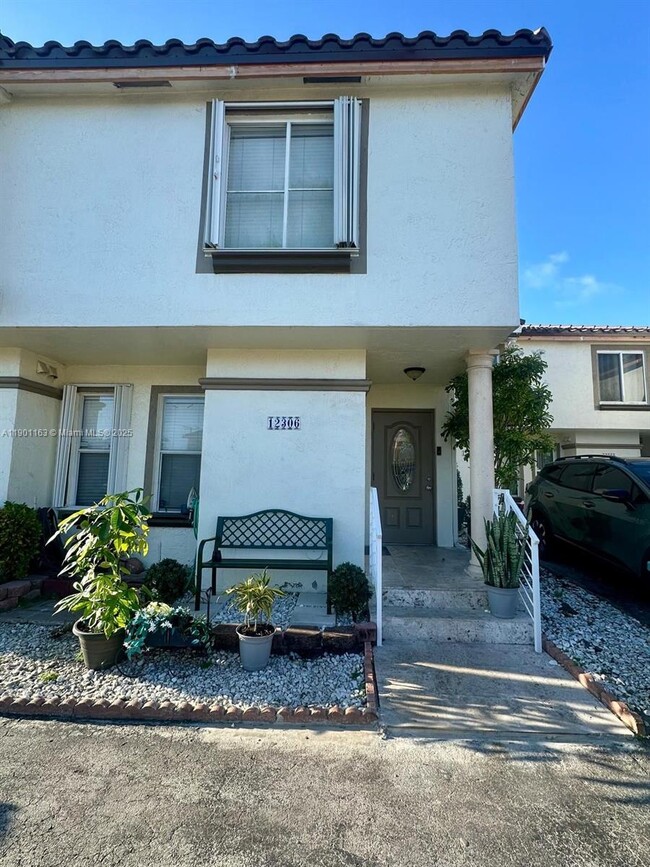 Foto del edificio - 12306 NW 11th St