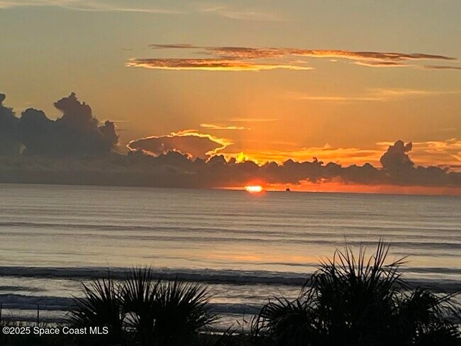 Building Photo - 3740 Ocean Beach Blvd