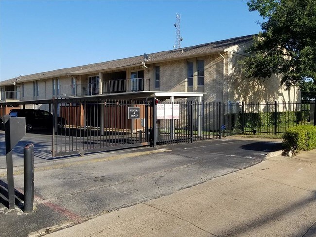 Building Photo - 4652 Matilda St