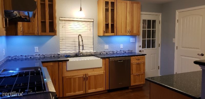 Primary Photo - 2 br, 1 bath House - 1080 E. US Hwy 69