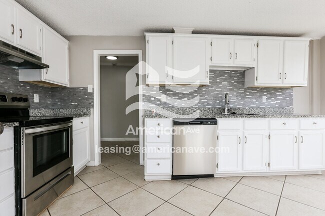 Foto del edificio - 318 W 50th St