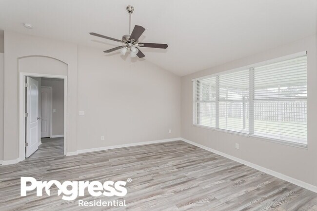 Building Photo - 1484 Lake Shore Ranch Dr