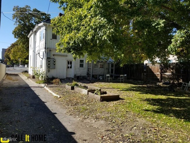 Building Photo - 1 br, 1 bath Apartment - 25 S 700 E Unit 1