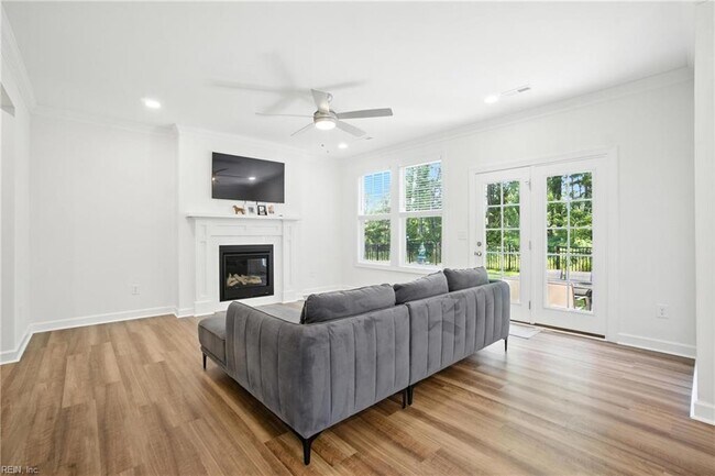 Foto del edificio - 1349 Narrow Wy