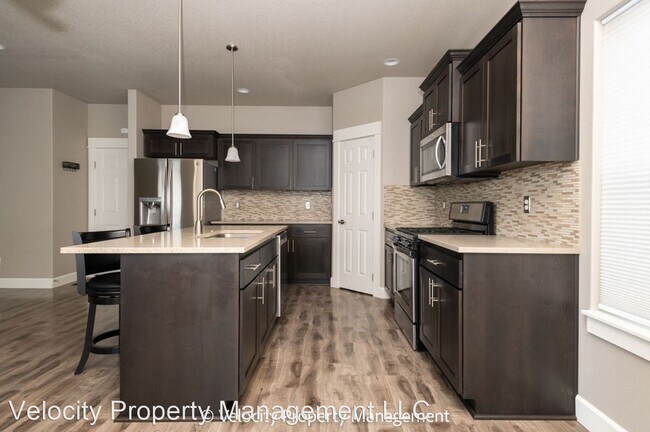 Building Photo - 3 br, 2.5 bath House - 21354 NE Brooklyn Pl.