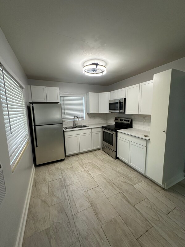 Foto principal - 178 E 27th St