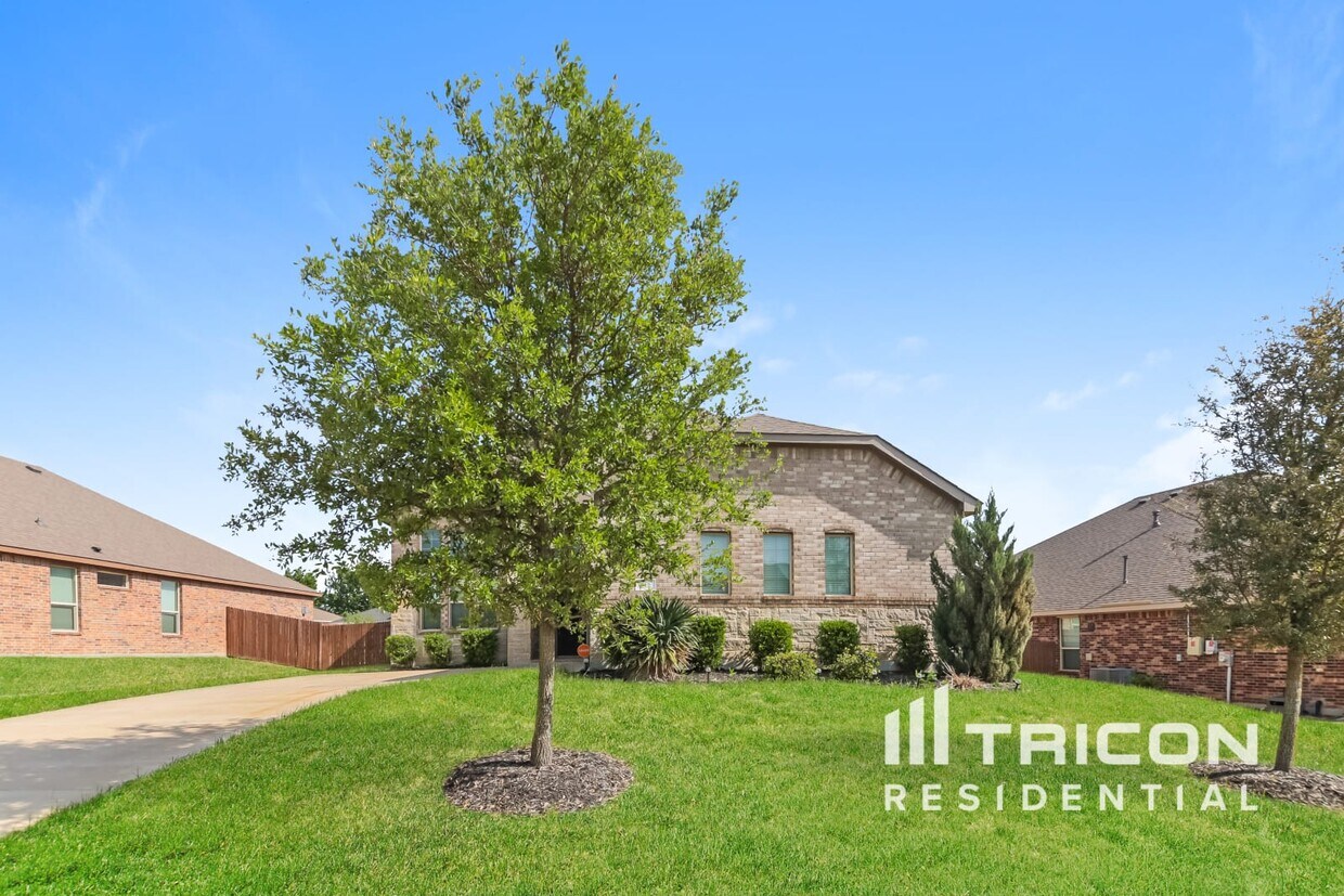 Foto principal - 612 Golden Bell Dr