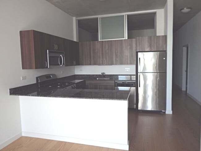 Foto del edificio - 235 W Van Buren St