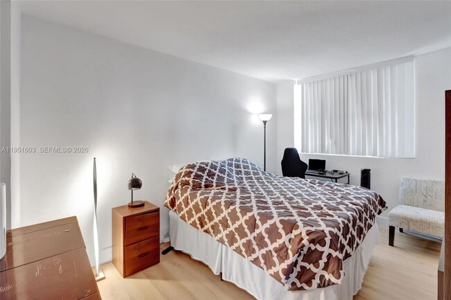 Photo - 7501 E Treasure Dr House