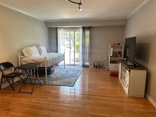 Foto del edificio - 1503 N Windsor Dr